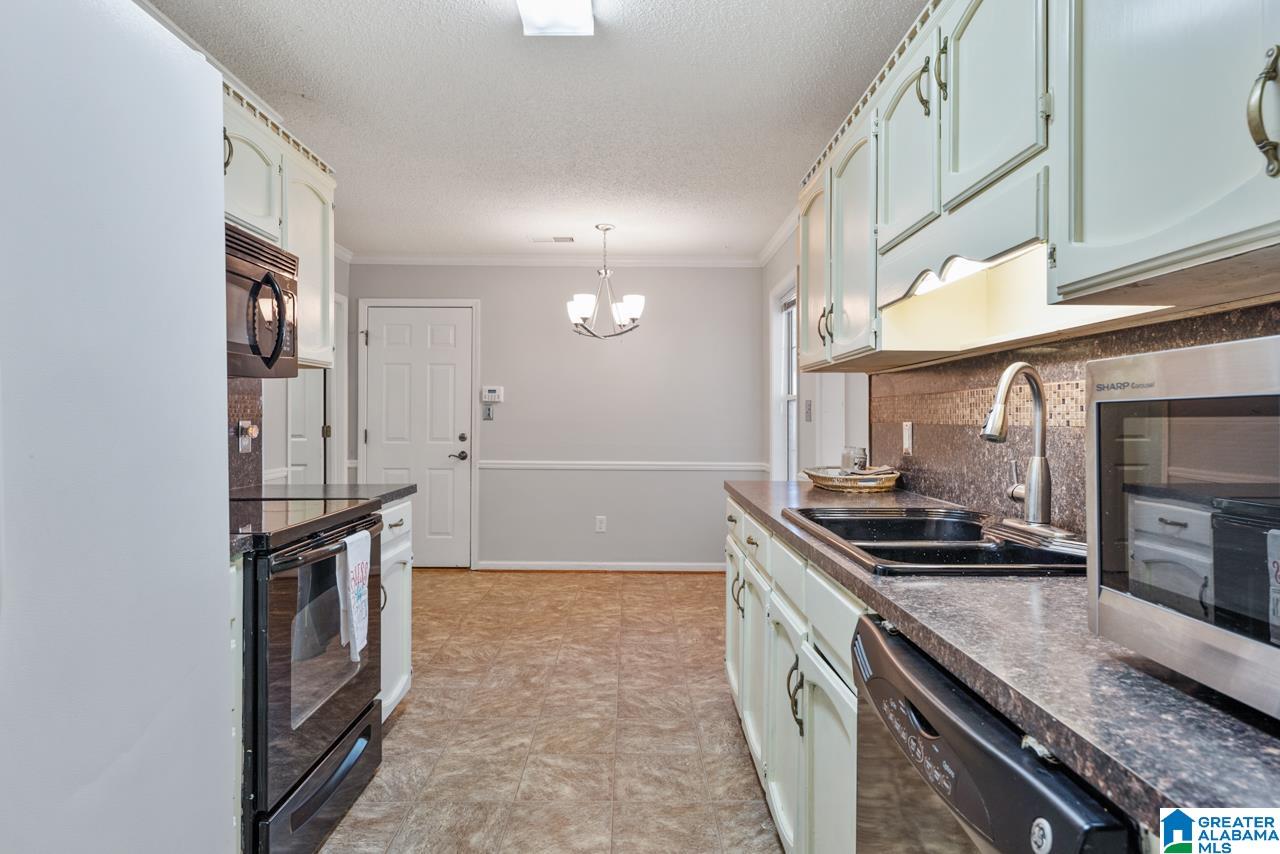 1587 Timber Court Helena, AL 35080 - Photo 9 of 31