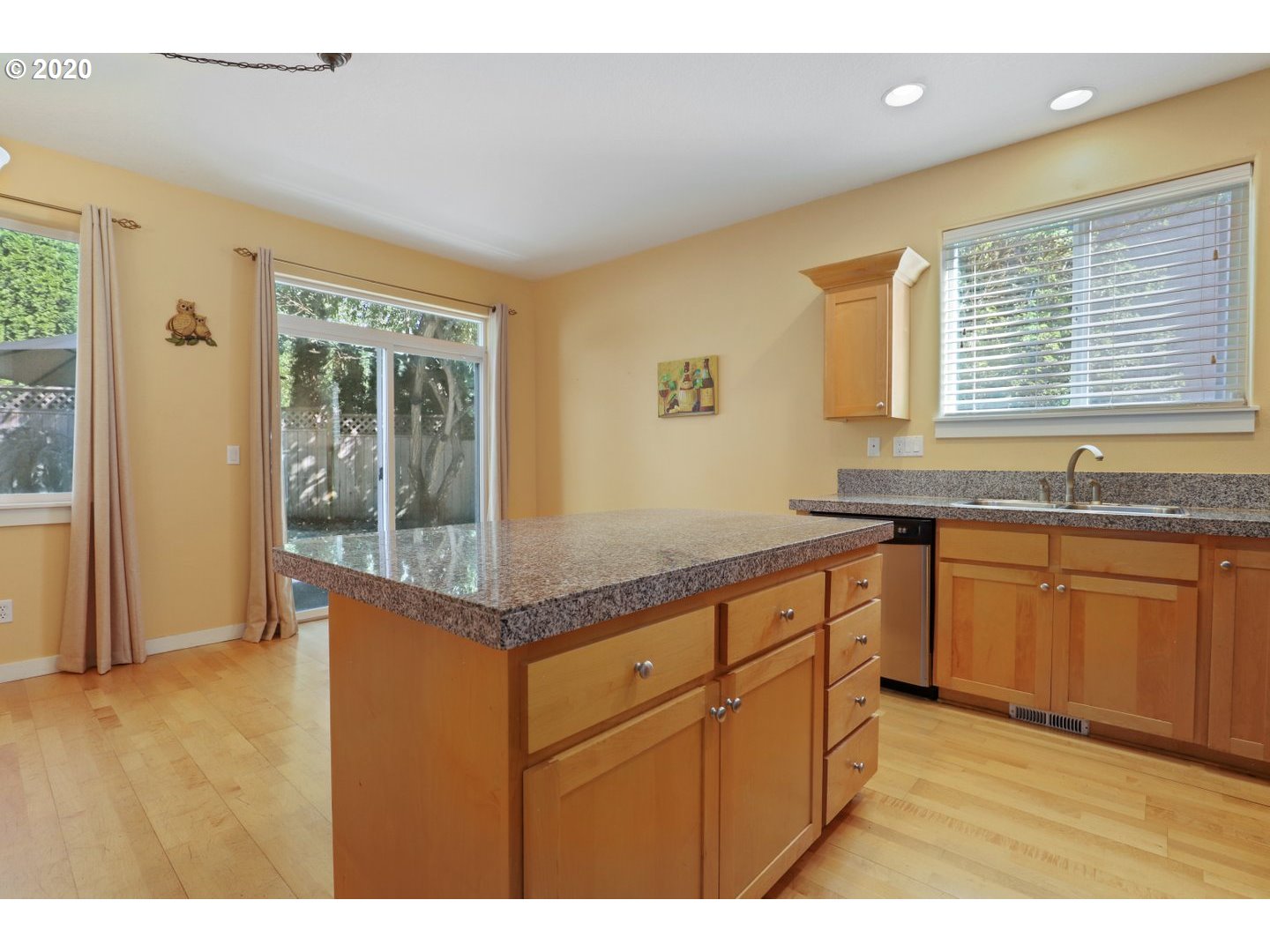 30519 Southwest Ruth Street Wilsonville, OR 97070 - Photo 11 of 32 Gallery Image 11