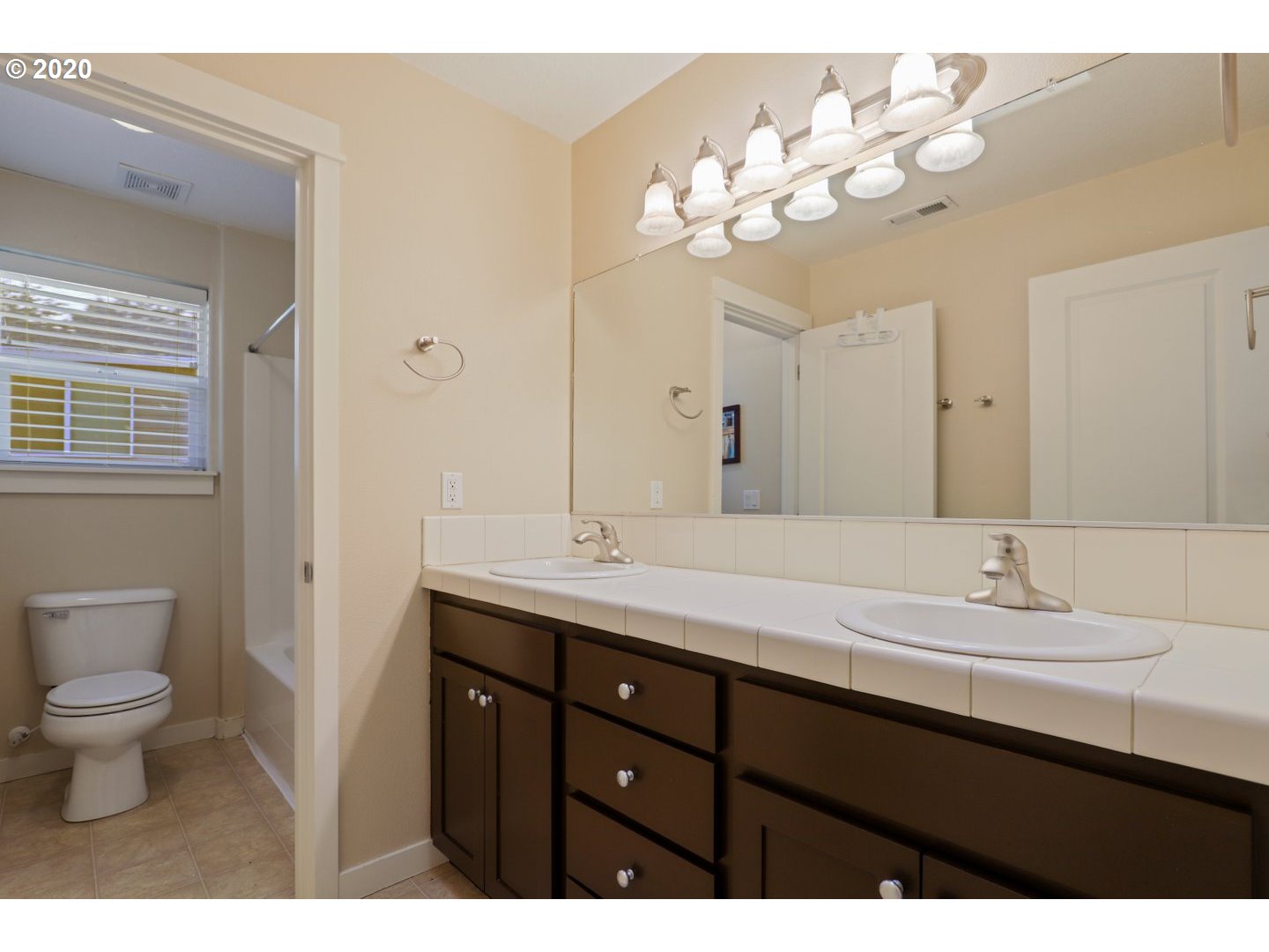 30519 Southwest Ruth Street Wilsonville, OR 97070 - Photo 25 of 32 Gallery Image 25