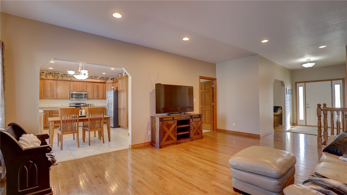 6964 Fieldstone Lane Decatur, IL 62521 - Photo 13 of 48