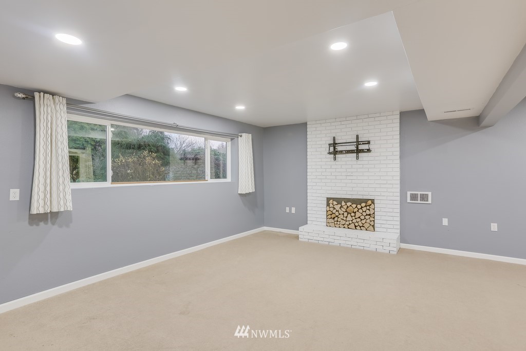 13307 Southeast 185th Place Renton, WA 98058 - Photo 26 of 40 Gallery Image 26