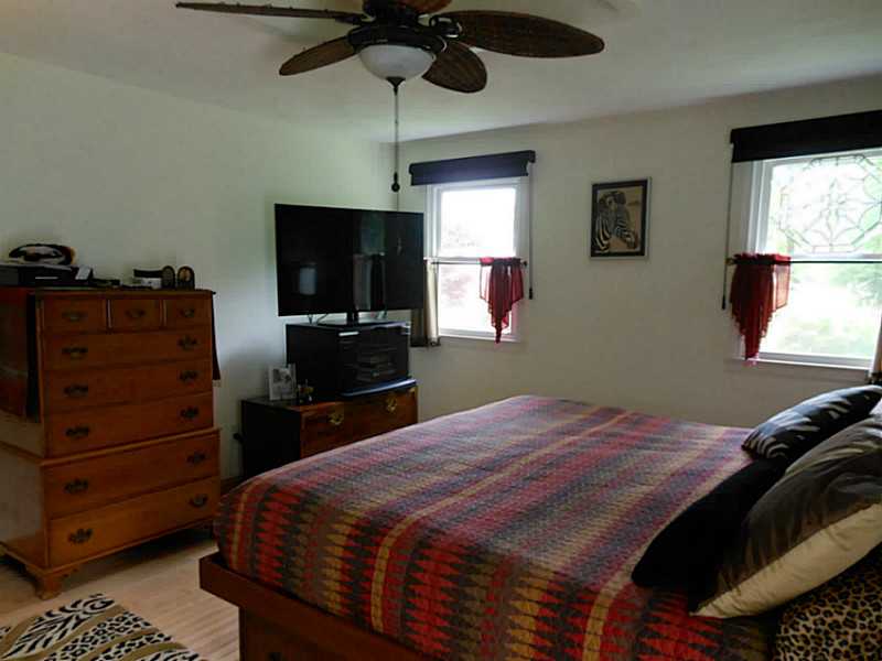 161 Pippin Orchard Road Cranston, RI 02921 - Photo 8 of 25 Bedroom.