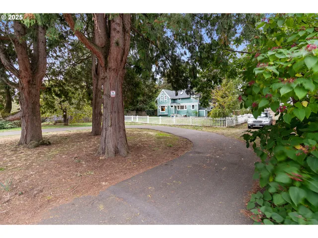 $515,000 | 15745 Southeast McKinley Avenue, Clackamas, OR 97015