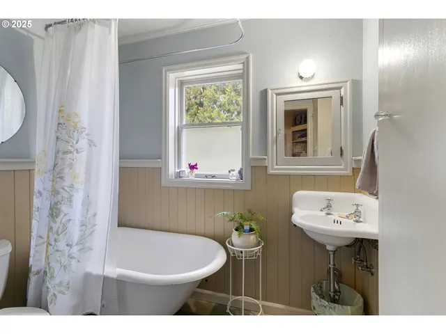 $515,000 | 15745 Southeast McKinley Avenue, Clackamas, OR 97015