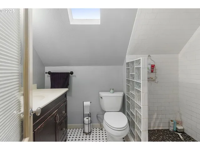 $515,000 | 15745 Southeast McKinley Avenue, Clackamas, OR 97015