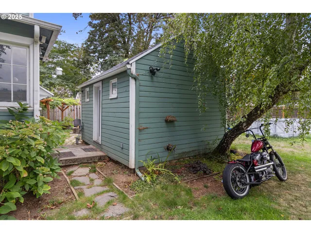 $515,000 | 15745 Southeast McKinley Avenue, Clackamas, OR 97015