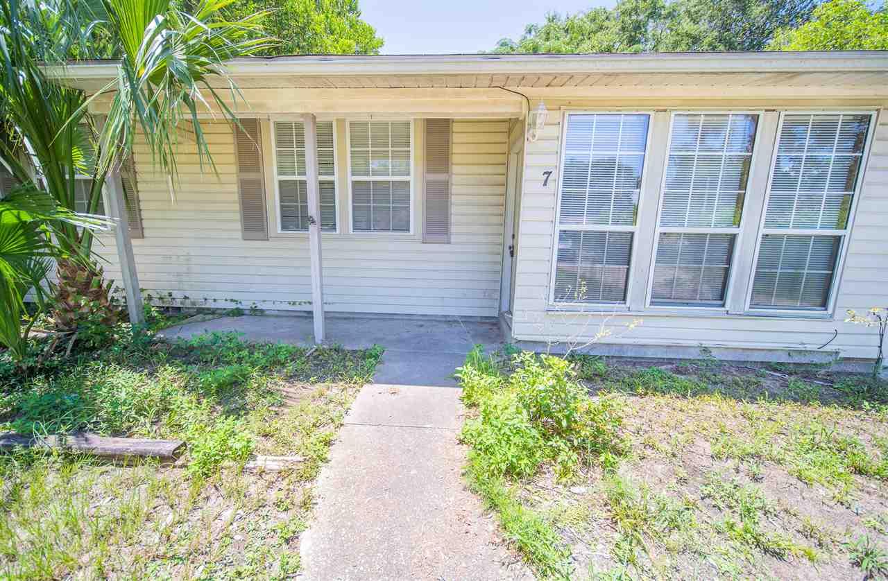 7 Rue Max Street Pensacola, FL 32507 - Photo 3 of 32