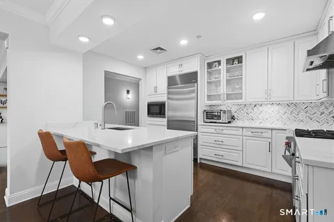 $675,000 | 16 Hayestown Road, Unit A101, Danbury, CT 06811
