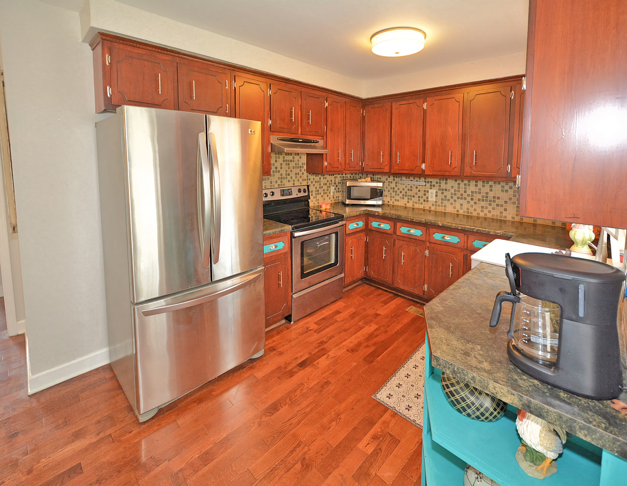 706 Rossview Road Clarksville, TN 37043 - Photo 8 of 19 Gallery Image 8