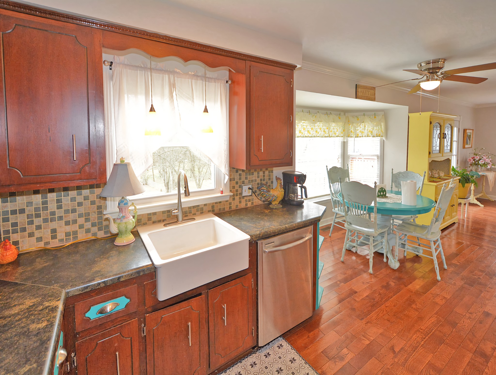 706 Rossview Road Clarksville, TN 37043 - Photo 9 of 19 Gallery Image 9