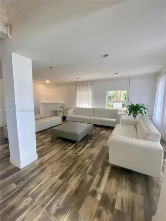 $2,200 | 1521 Lenox Avenue, Unit 106, Miami Beach, FL 33139