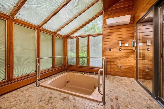 $625,000 | 72 Meadowwood Drive, Greenfield, MA 01301