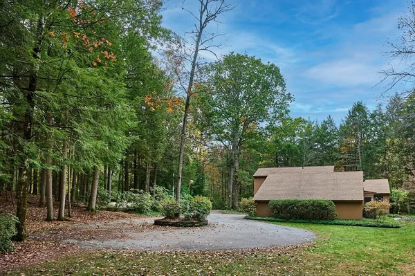 a house view with a outdoor space