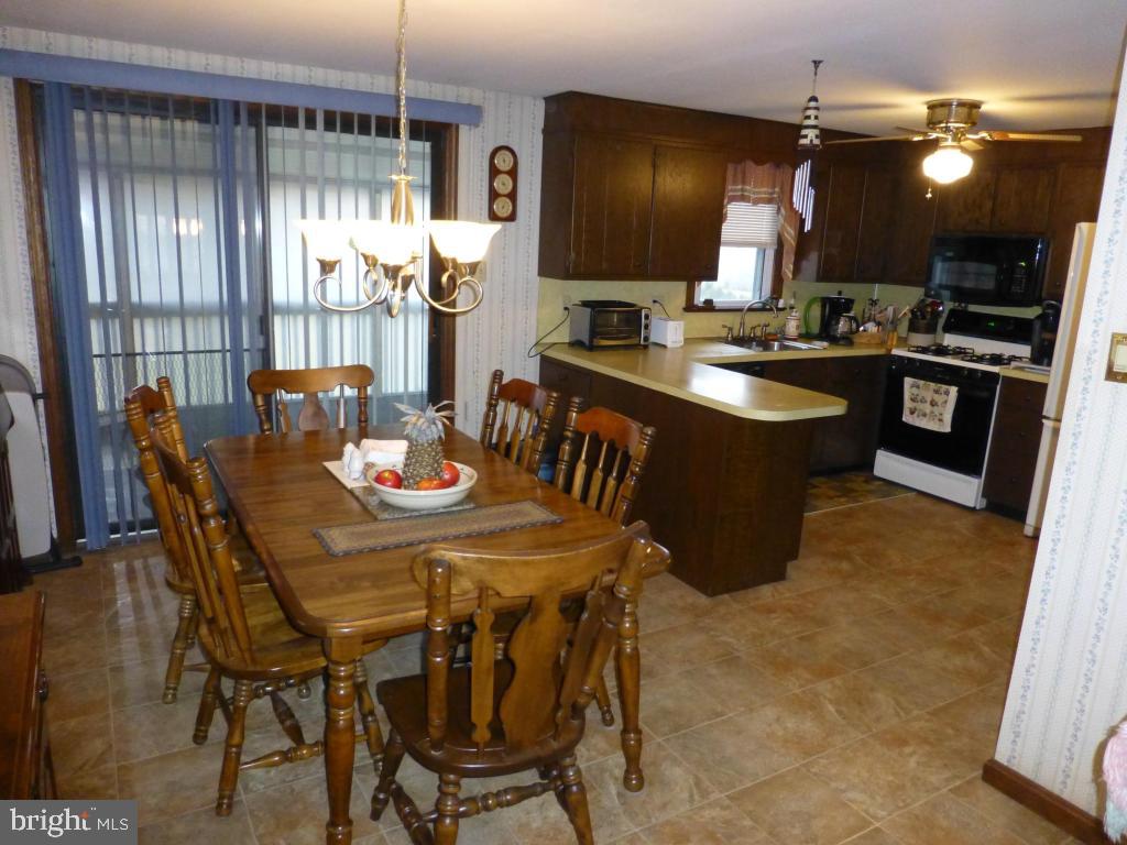 4137 White Oak Road Paradise, PA 17562 - Photo 17 of 54 Gallery Image 17