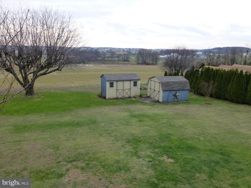 4137 White Oak Road Paradise, PA 17562 - Photo 9 of 54 Gallery Image 9