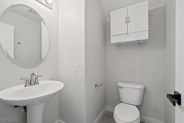 $2,195 | 8141 Dartmoor Avenue, Las Vegas, NV 89129