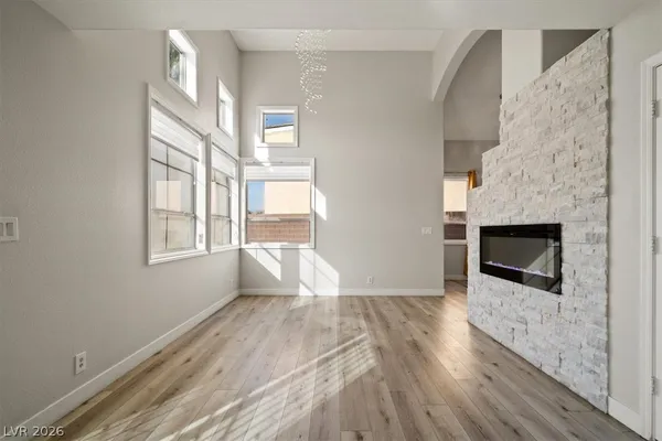 $2,195 | 8141 Dartmoor Avenue, Las Vegas, NV 89129