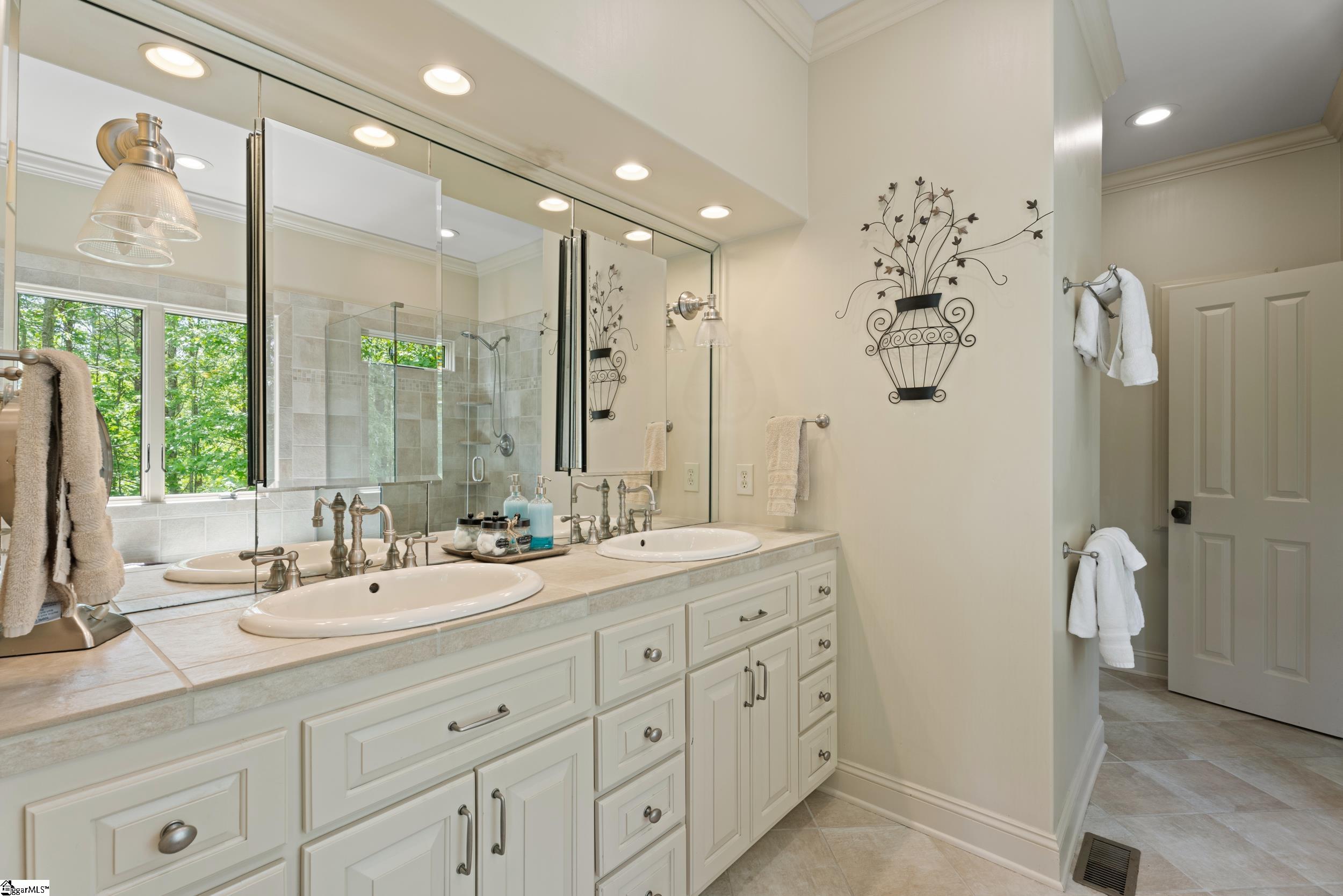 707 Lister Road Landrum, SC 29356 - Photo 14 of 28