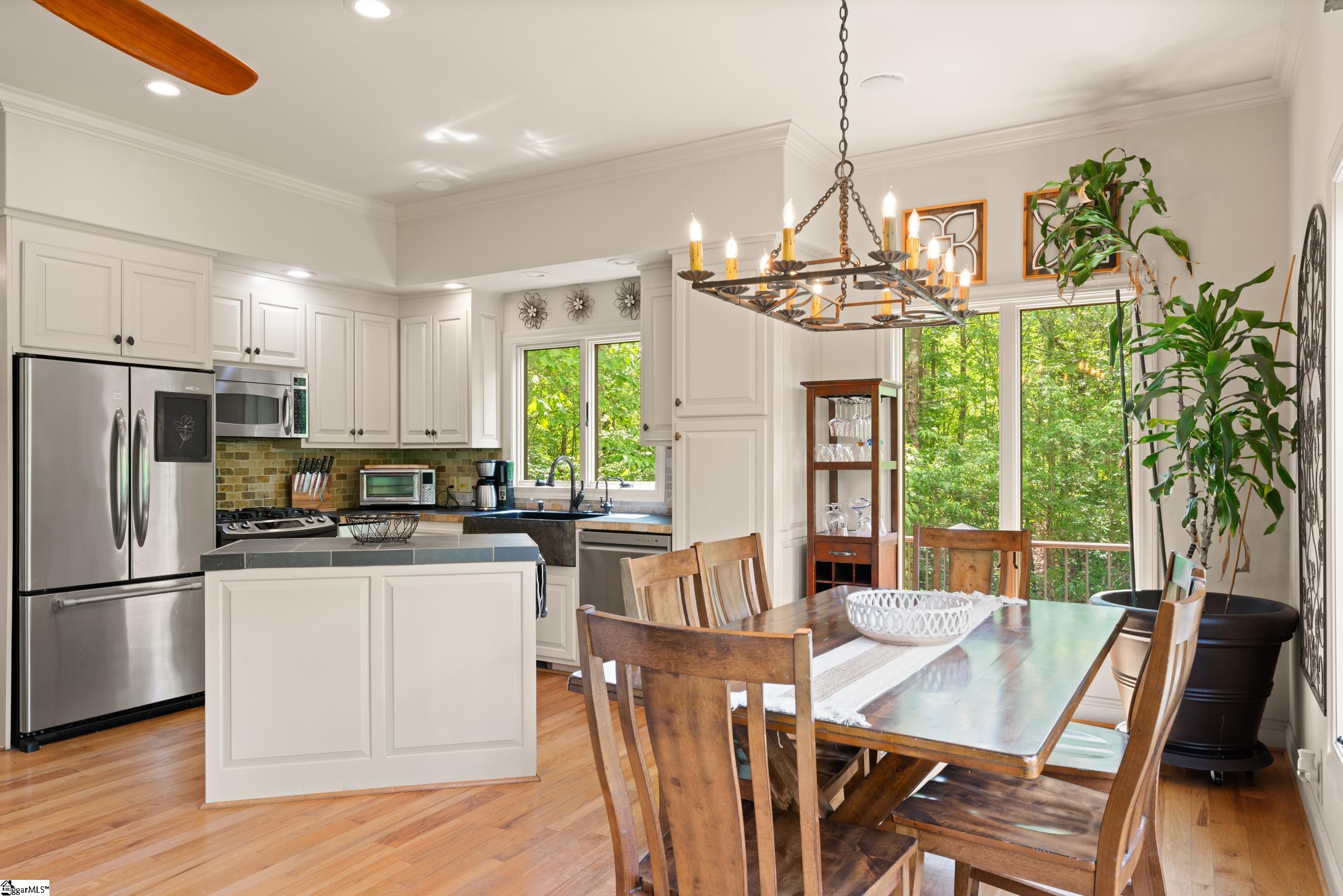 707 Lister Road Landrum, SC 29356 - Photo 7 of 28