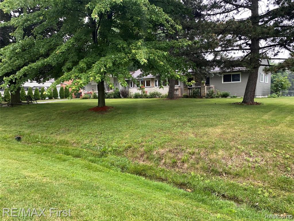 2851 Harrington Road Rochester Hills, MI 48307 - Photo 4 of 44