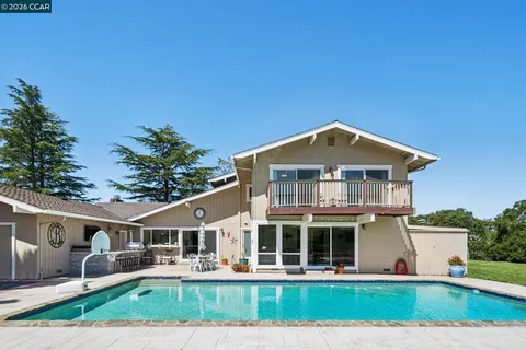 $2,995,000 | 1933 Joseph Drive, Moraga, CA 94556
