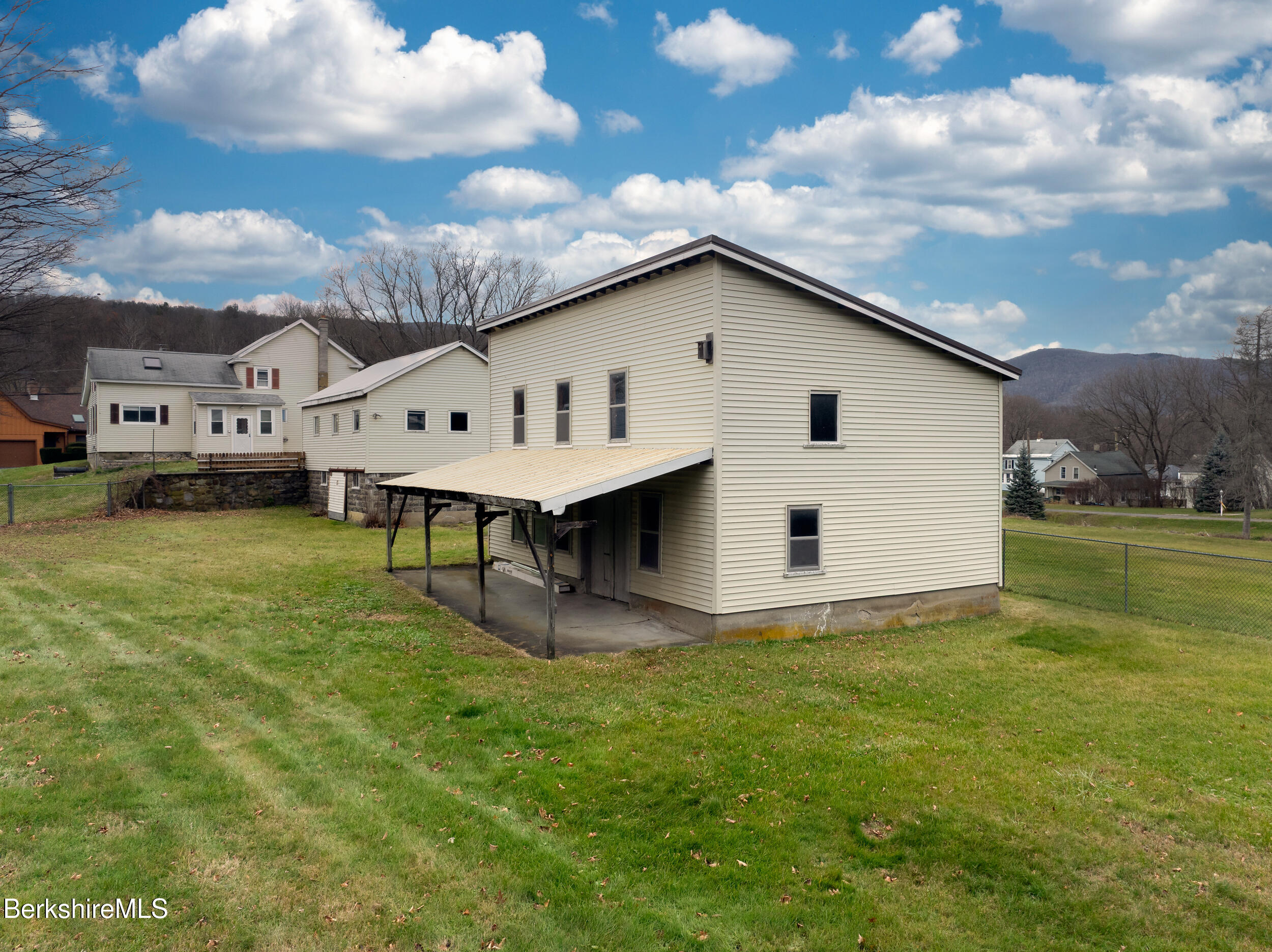 52 Alger Street Adams, MA 01220 - Photo 18 of 18 Barn