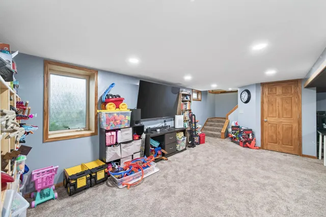 $300,000 | 651 Randall Drive, Anoka, MN 55303