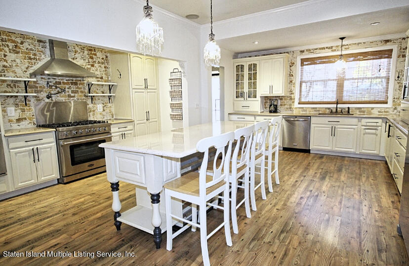 489 Clove Road Staten Island, NY 10310 - Photo 11 of 39 image2