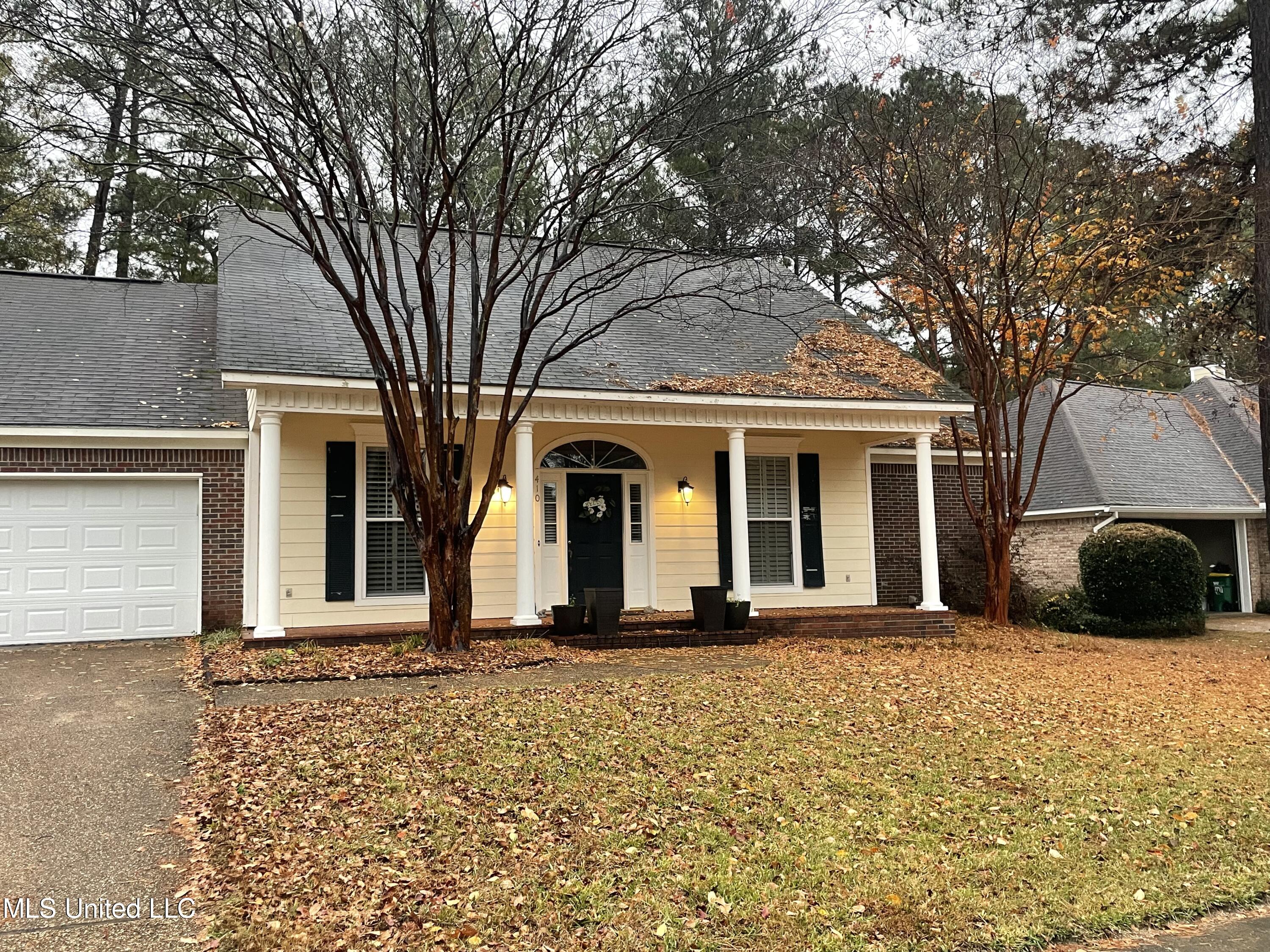410 Forest Lane Ridgeland, MS 39157 - Photo 3 of 50 612247D2-4C20-4053-8745-97DF97211D82