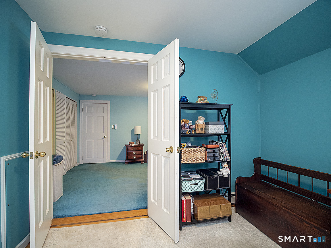 71 Vista Road North Haven, CT 06473 - Photo 23 of 32 a view of living room