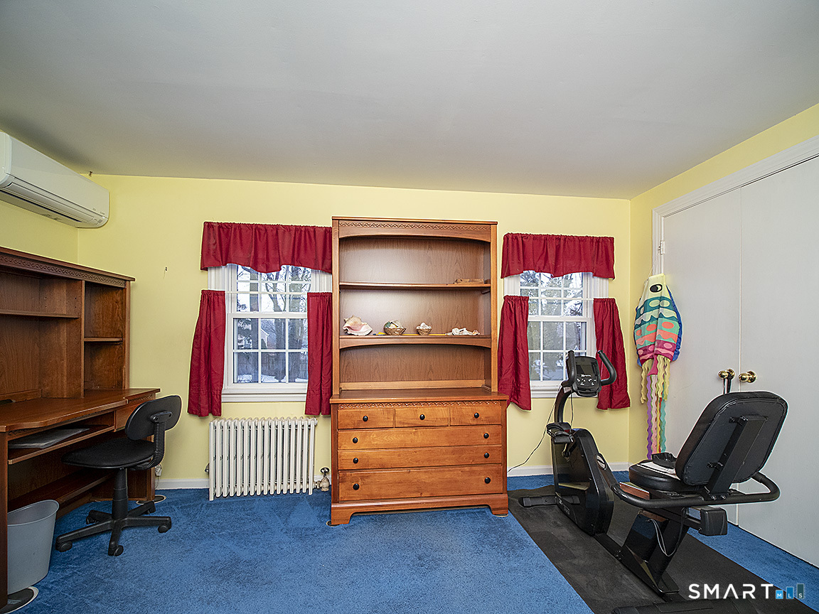 71 Vista Road North Haven, CT 06473 - Photo 24 of 32