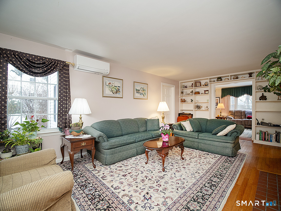 71 Vista Road North Haven, CT 06473 - Photo 5 of 32 a living room with furniture and a window