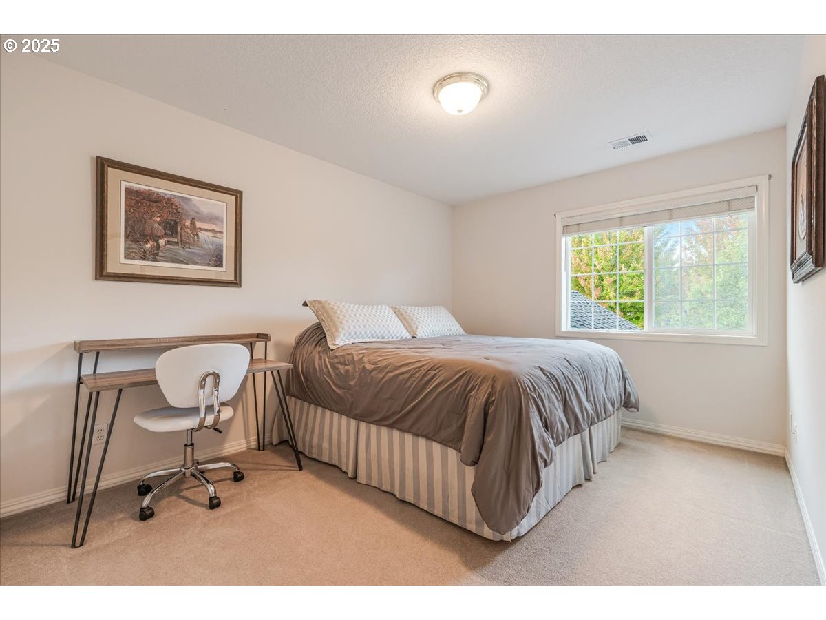 8336 Southwest 187th Avenue Beaverton, OR 97007 - Photo 36 of 48
