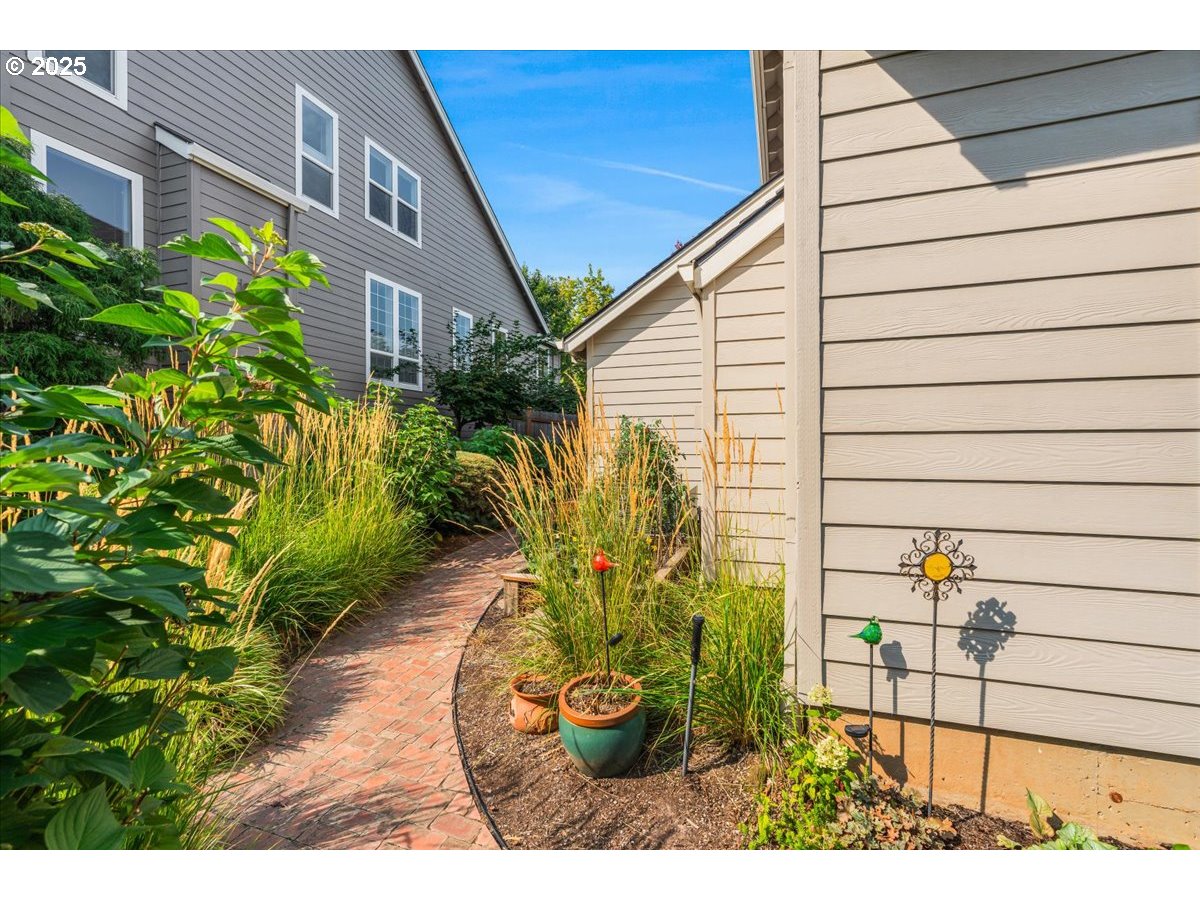 8336 Southwest 187th Avenue Beaverton, OR 97007 - Photo 42 of 48