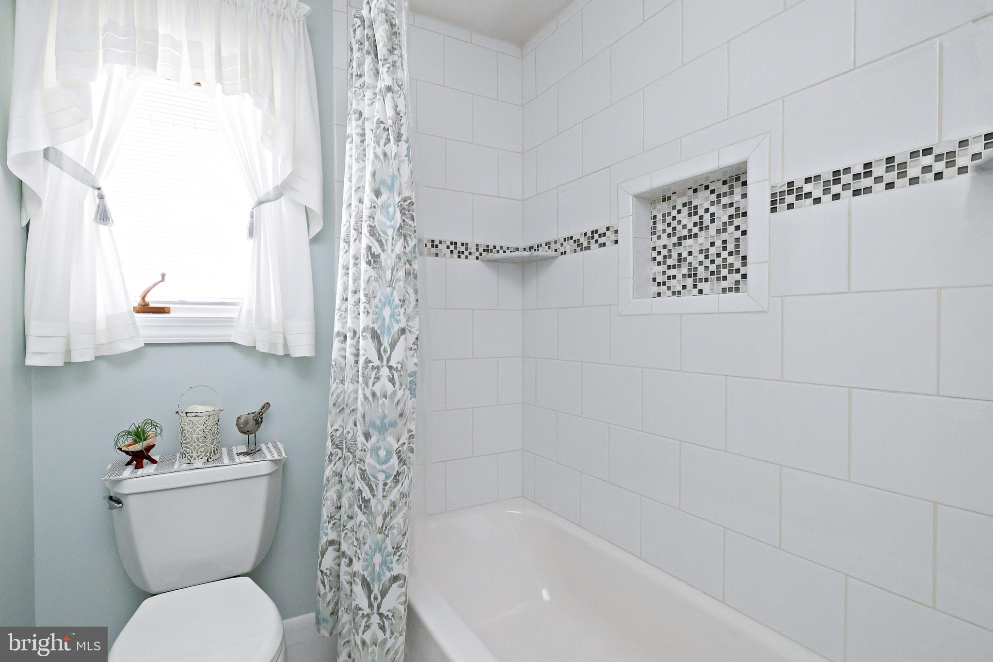 312 Croce Avenue Gibbstown, NJ 08027 - Photo 36 of 55 Full hall bathroom