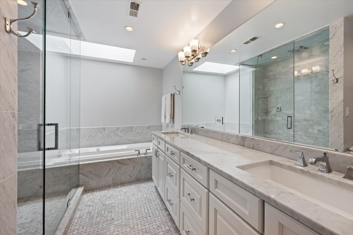 1019 West George Street Chicago, IL 60657 - Photo 19 of 43