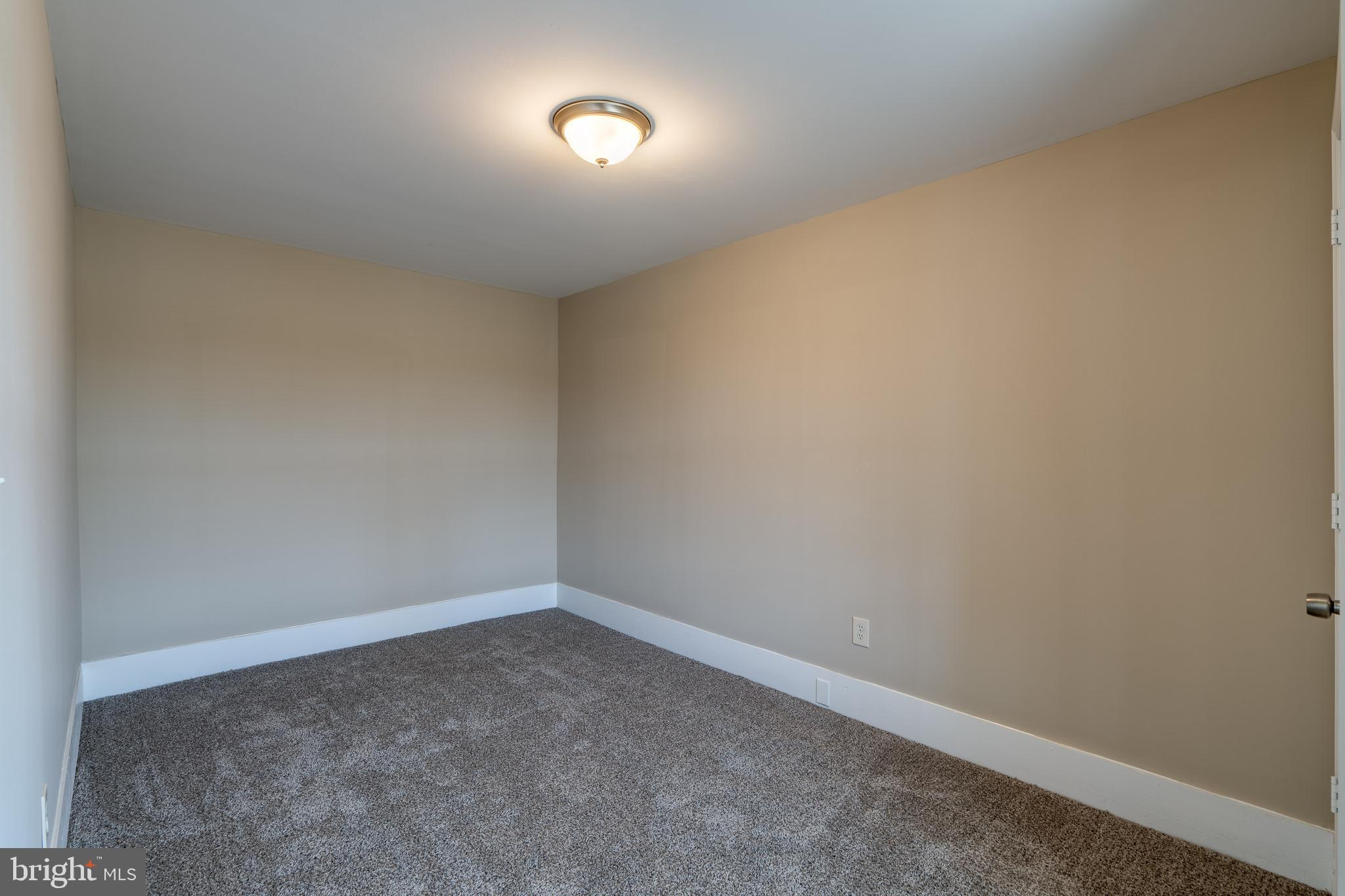 309 South Cherry Street Manheim, PA 17545 - Photo 18 of 34 a view of an empty room