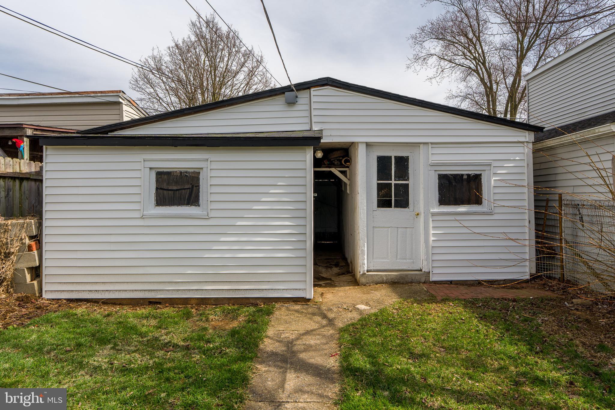 309 South Cherry Street Manheim, PA 17545 - Photo 6 of 34 a view of a house with a yard