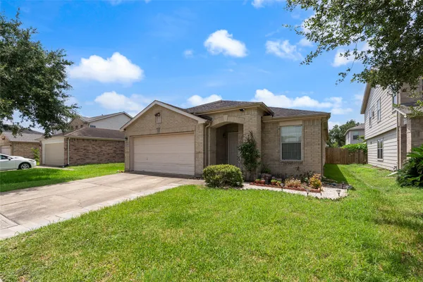 $299,999 | 13123 Dawn Hollow Lane, Houston, TX 77072