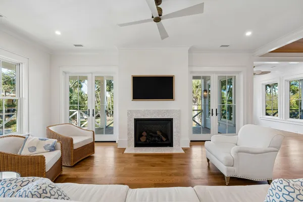 $4,000,000 | 720 West Ashley Avenue, Folly Beach, SC 29439