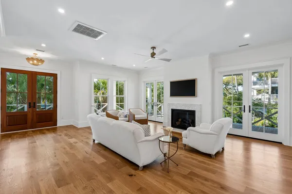 $4,000,000 | 720 West Ashley Avenue, Folly Beach, SC 29439