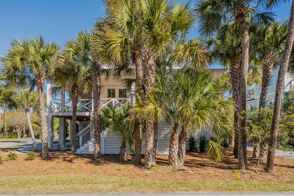 $4,000,000 | 720 West Ashley Avenue, Folly Beach, SC 29439