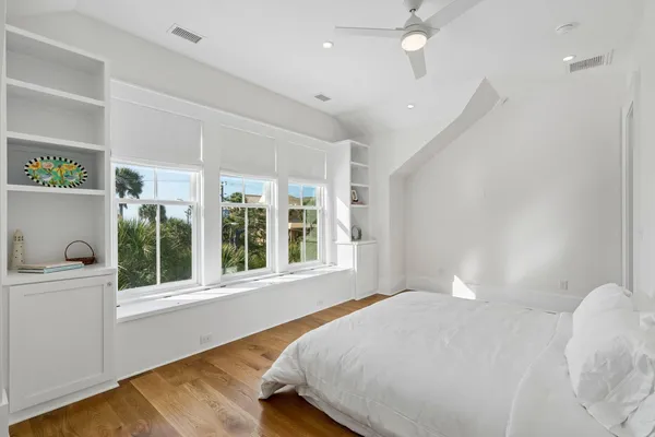 $4,000,000 | 720 West Ashley Avenue, Folly Beach, SC 29439