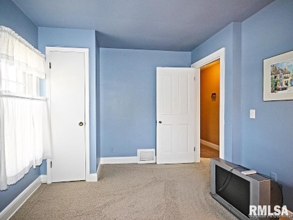 2147 Bates Springfield, IL 62704 - Photo 14 of 25 Gallery Image 14