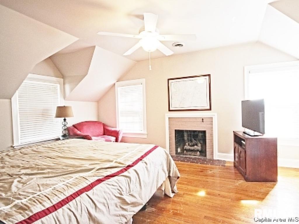 2147 Bates Springfield, IL 62704 - Photo 19 of 25 Gallery Image 19