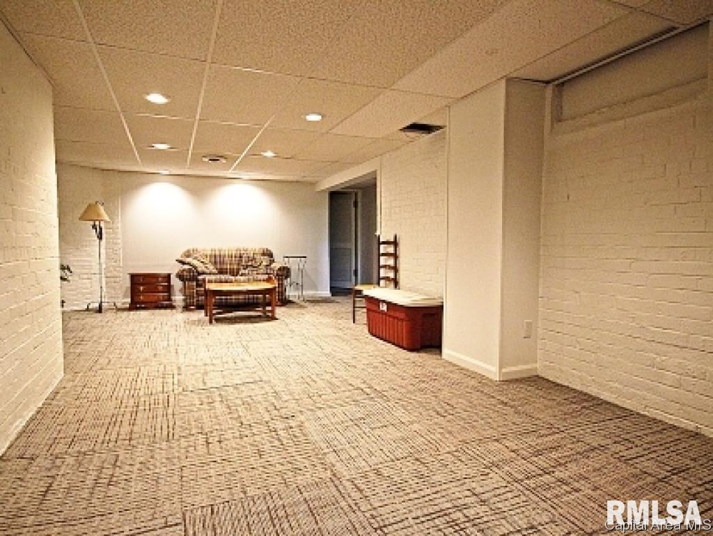 2147 Bates Springfield, IL 62704 - Photo 21 of 25 Gallery Image 21