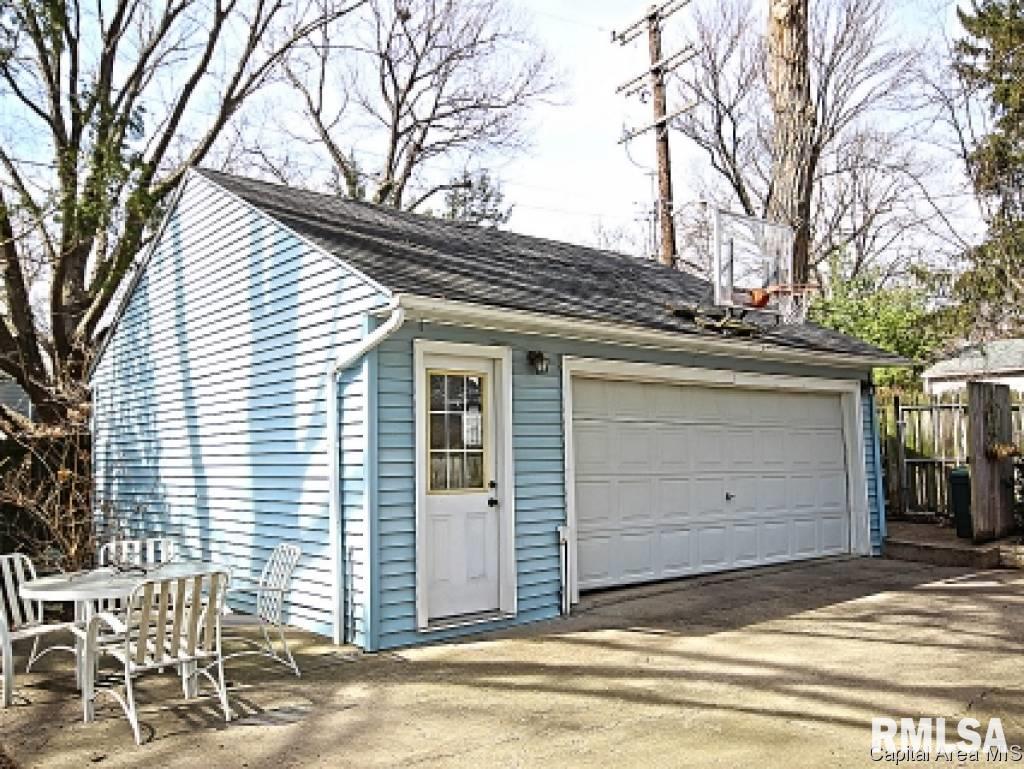 2147 Bates Springfield, IL 62704 - Photo 23 of 25 Gallery Image 23
