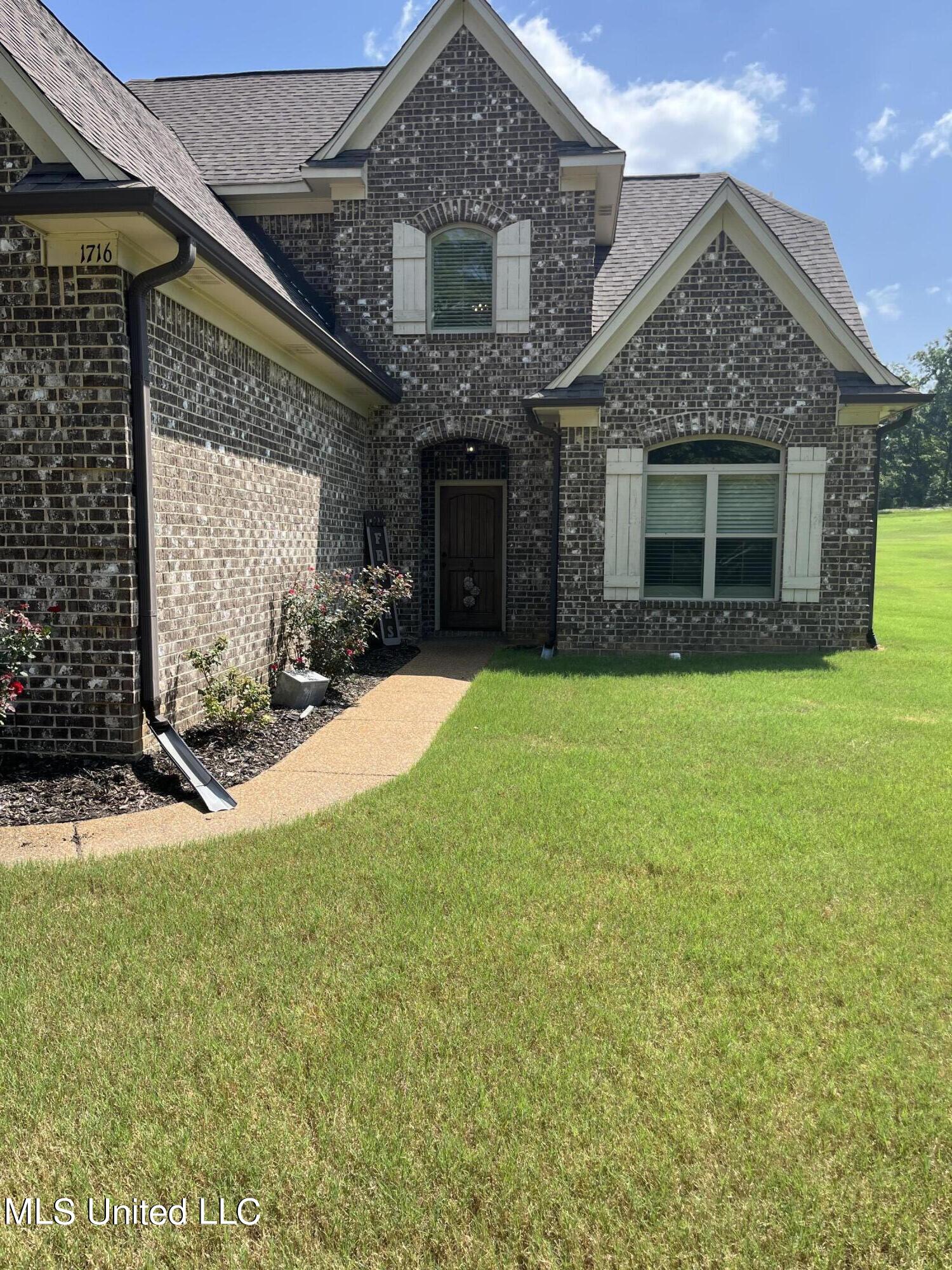 1716 Gwynn Road Nesbit, MS 38651 - Photo 3 of 59 Front