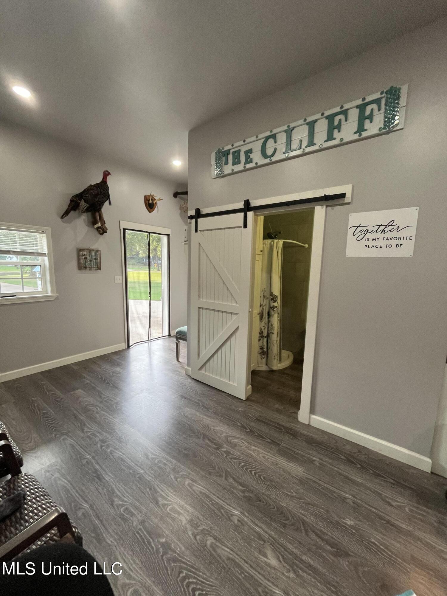 1716 Gwynn Road Nesbit, MS 38651 - Photo 58 of 59 Living/Rec Space in Shop
