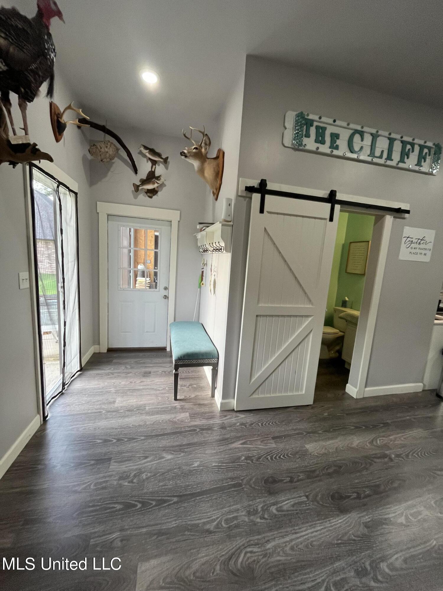 1716 Gwynn Road Nesbit, MS 38651 - Photo 59 of 59 Living/Rec Space in Shop